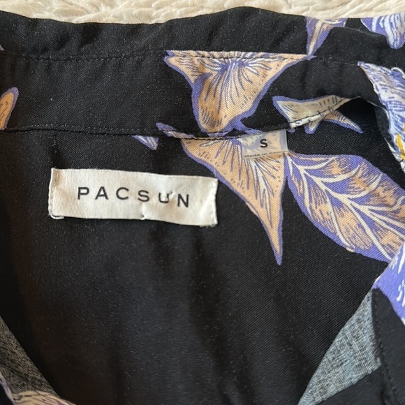 PacSun Hawaiian Shirt Mens Large Black Button Up Short Sleeve Floral Size S - Picture 9 of 11